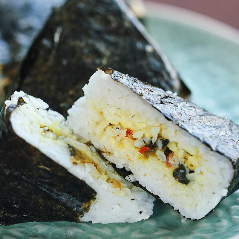 Onigiri (Omusubi) おにぎり